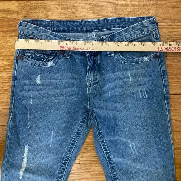 True Religion Woodstock jeans, Size 32, Distressed - Picture 7 of 10
